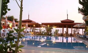 As Queen Beach Hotel