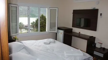 Rosa Otel