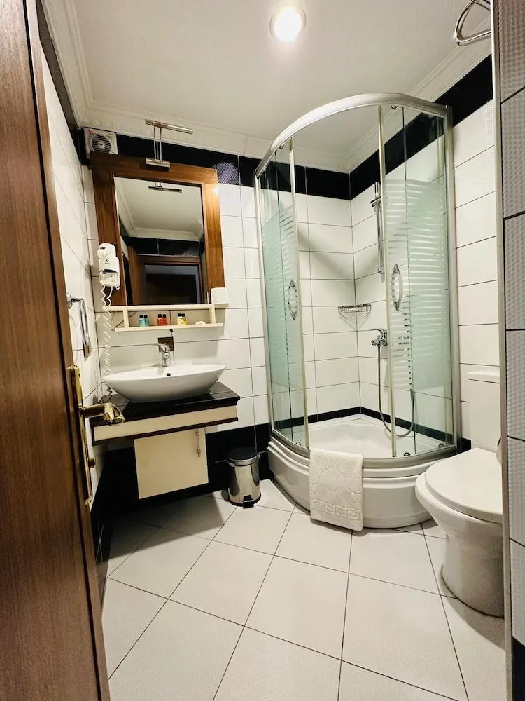 Standard Tek Büyük veya İki Ayrı Yataklı Oda, Şehir Manzaralı