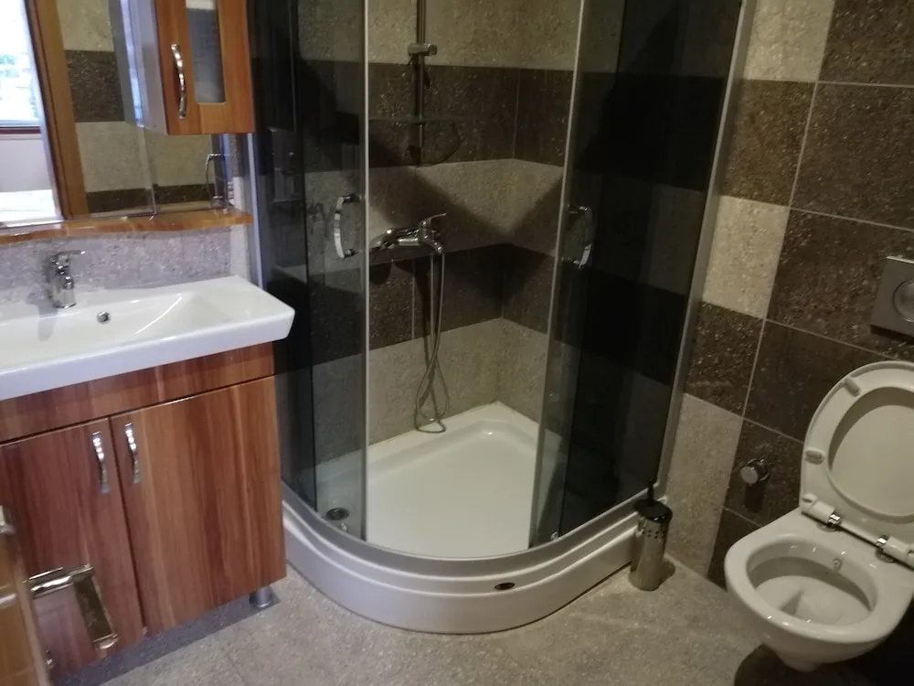 Standard Tek Büyük veya İki Ayrı Yataklı Oda