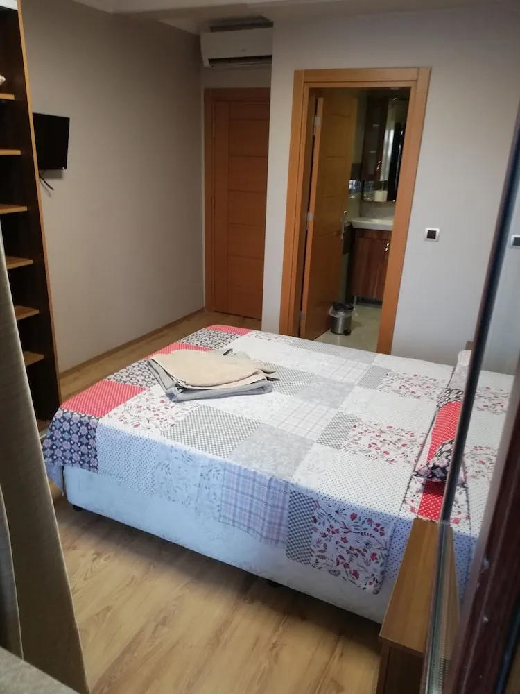 Standard Tek Büyük veya İki Ayrı Yataklı Oda