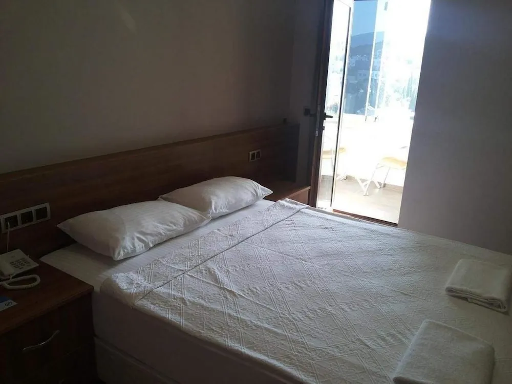 Standard Tek Büyük veya İki Ayrı Yataklı Oda