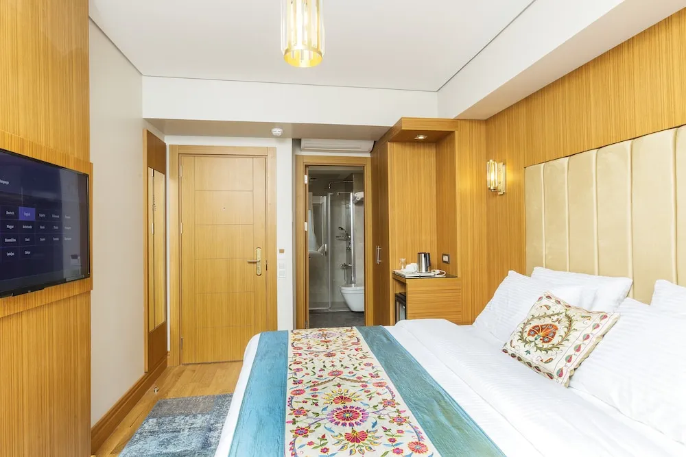 Standard Tek Büyük veya İki Ayrı Yataklı Oda, 1 Yatak Odası, Sigara İçilmez, Şehir Manzaralı