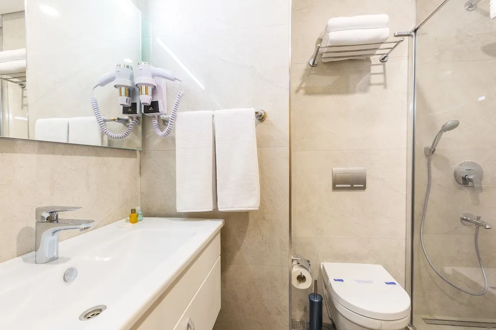 Standard Tek Büyük veya İki Ayrı Yataklı Oda, 1 Yatak Odası, Sigara İçilmez, Şehir Manzaralı