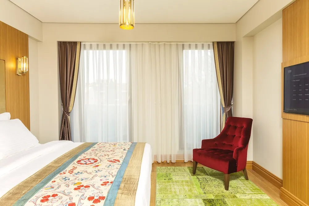 Deluxe Tek Büyük Yataklı Oda, 1 En Büyük (King) Boy Yatak, Sigara İçilmez, Bahçe Manzaralı