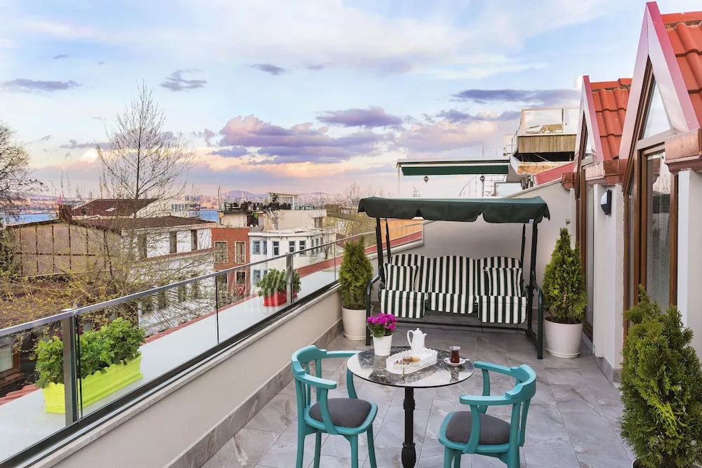 Junior Süit, 1 En Büyük (King) Boy Yatak, Balkon, Deniz Manzaralı