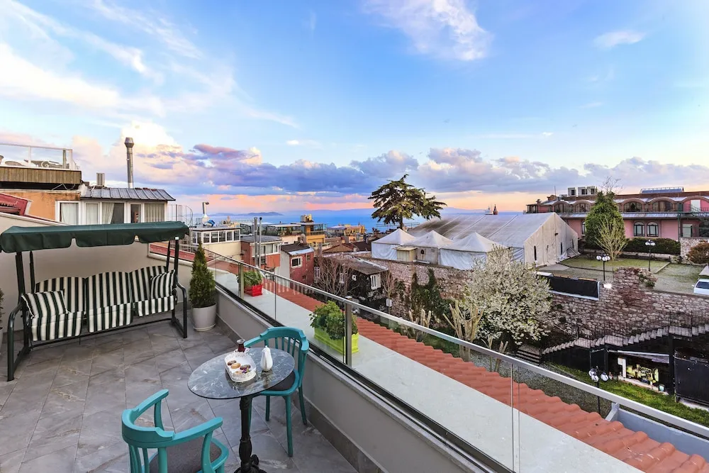 Junior Süit, 1 En Büyük (King) Boy Yatak, Balkon, Deniz Manzaralı