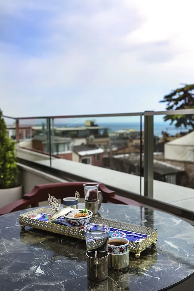 Junior Süit, 1 En Büyük (King) Boy Yatak, Balkon, Deniz Manzaralı