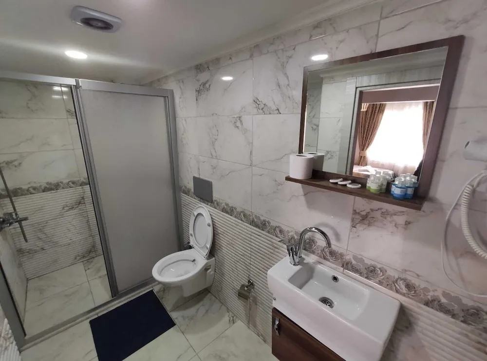 Deluxe Üç Kişilik Oda