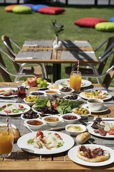 İbis Hotel