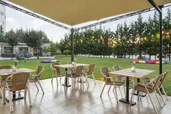 İbis Hotel