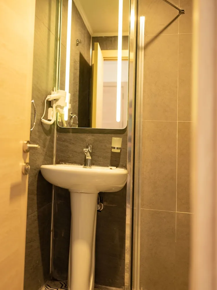 Standard Tek Büyük Yataklı Oda, Şehir Manzaralı