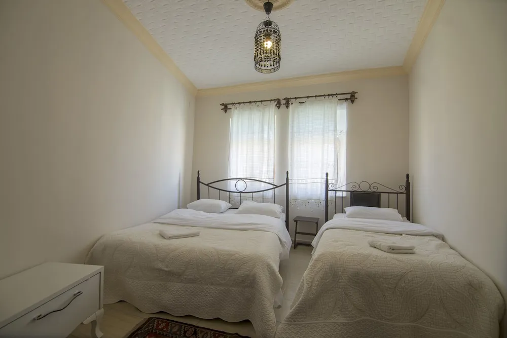 Standard Üç Kişilik Oda