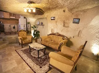 Kamelya Cave Hostel - Adults Only