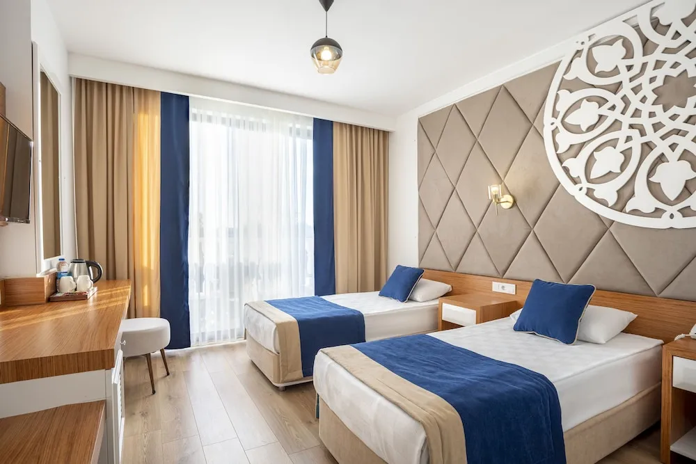 Deluxe Tek Büyük Yataklı Oda, 1 Çift Kişilik Yatak, Nehir Manzaralı