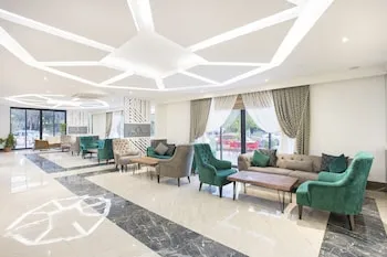 The Sansa Hotel & Spa