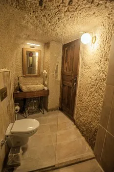 Eagle Cave Inn