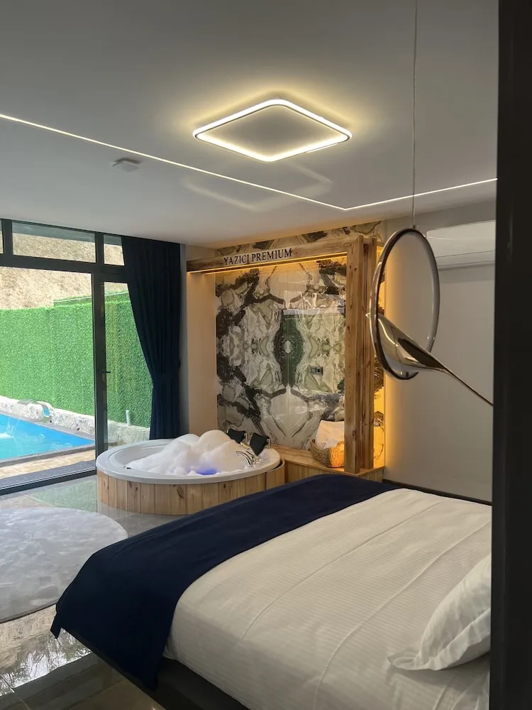 Premium Villa, 1 King Bed, Private Pool 2