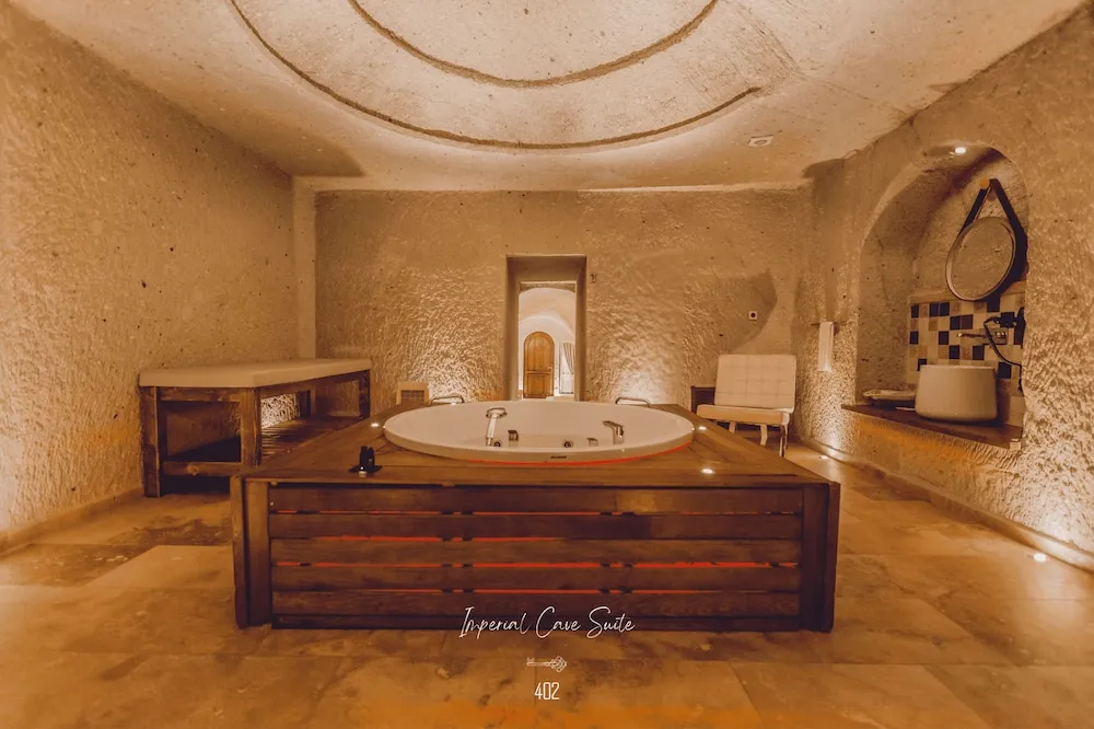 Imperial Cave Suite