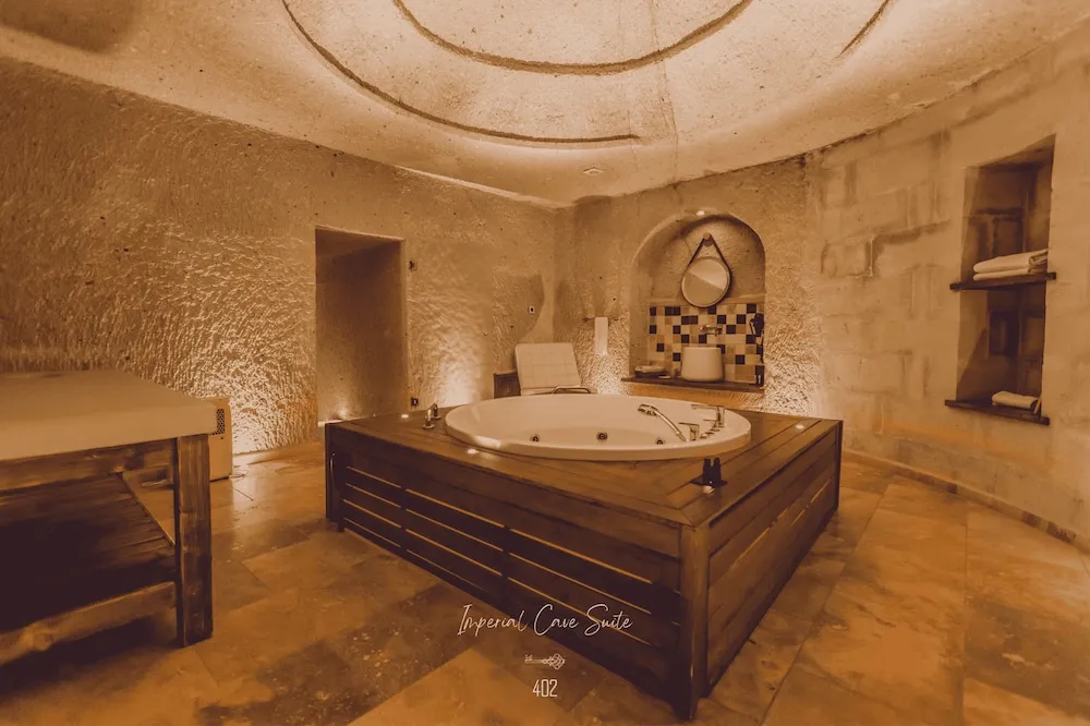 Imperial Cave Suite