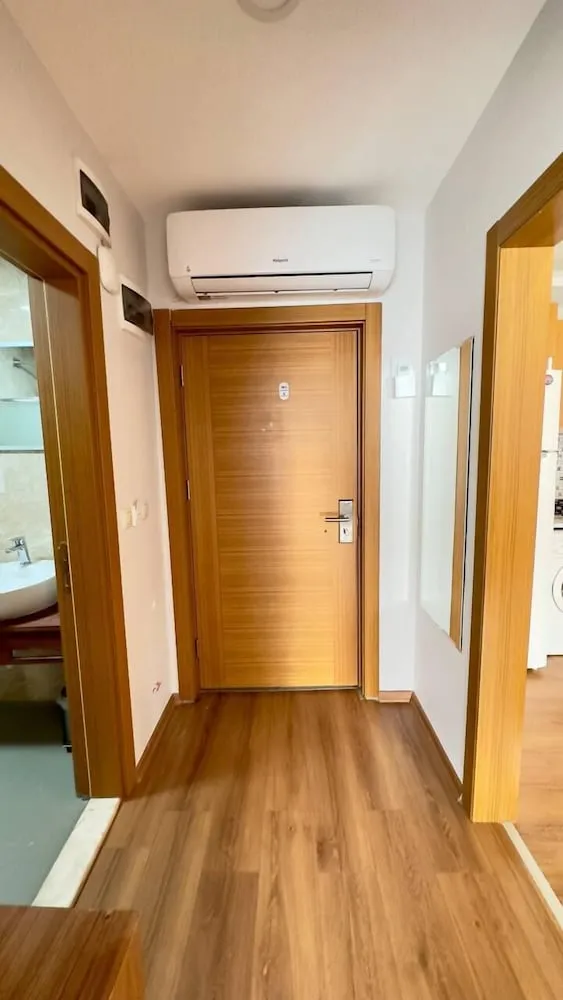City Süit, 1 En Büyük (King) Boy Yatak ve Çekyat, Balkon, Kısmi Deniz Manzaralı