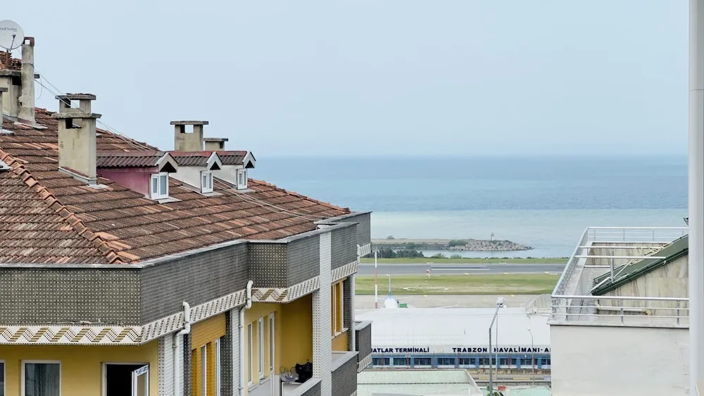 City Süit, 1 En Büyük (King) Boy Yatak ve Çekyat, Balkon, Kısmi Deniz Manzaralı