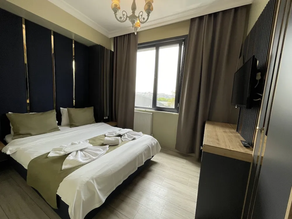 Deluxe Tek Büyük Yataklı Oda