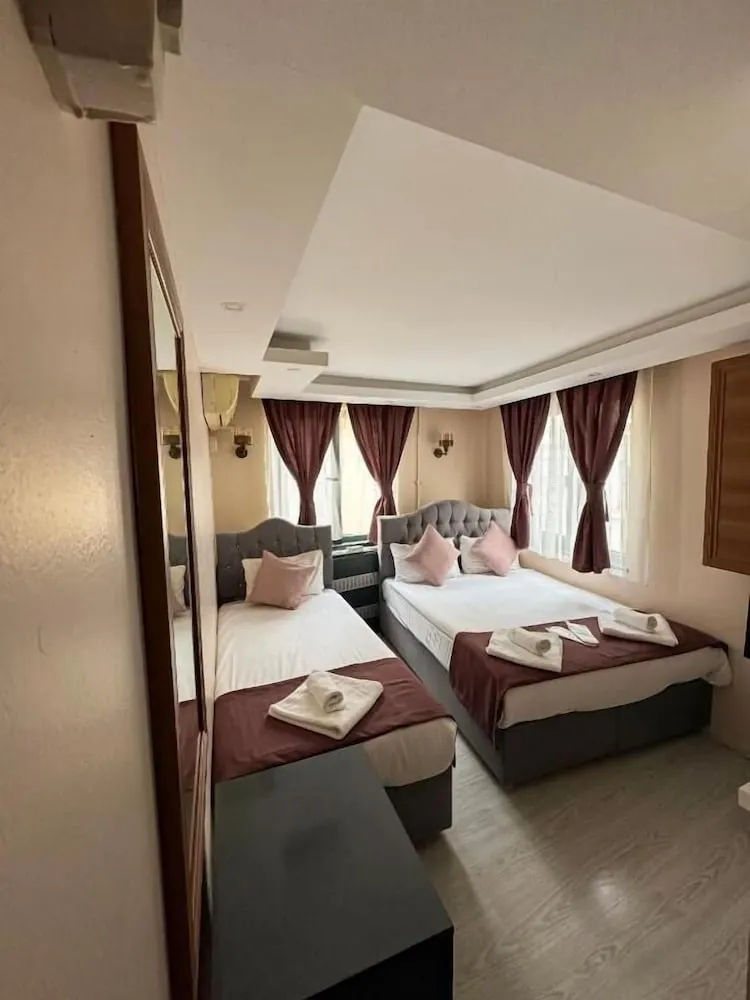 Standard Üç Kişilik Oda