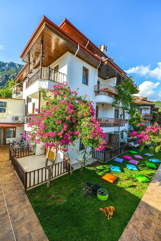 Stüdyo, Kısmi Deniz Manzaralı