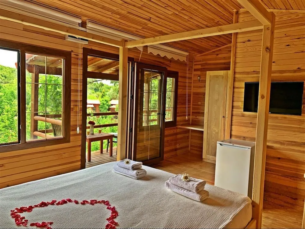 Bungalov, 1 Çift Kişilik Yatak