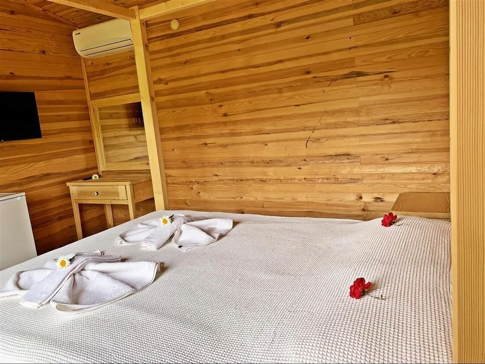Bungalov, 1 Çift Kişilik Yatak