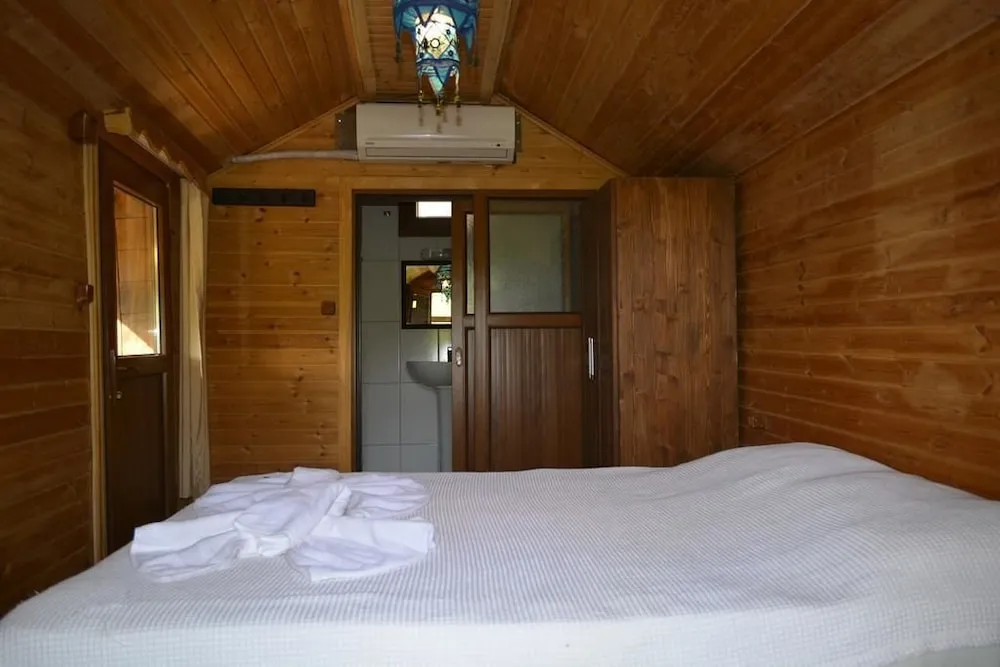 Bungalov, 1 Çift Kişilik Yatak