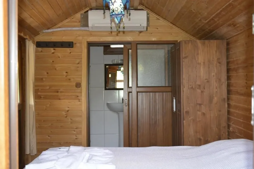 Bungalov, 1 Çift Kişilik Yatak