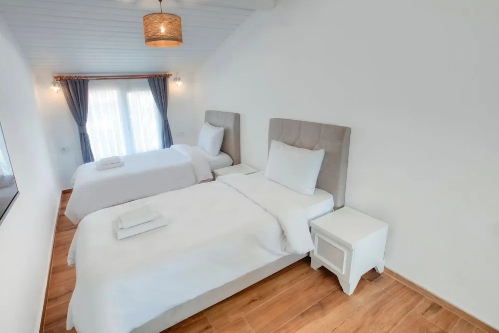 Deluxe Dört Kişilik Oda