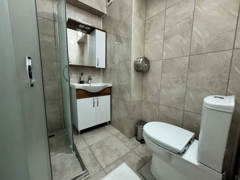 Family Tek Büyük veya İki Ayrı Yataklı Oda, Özel Banyo