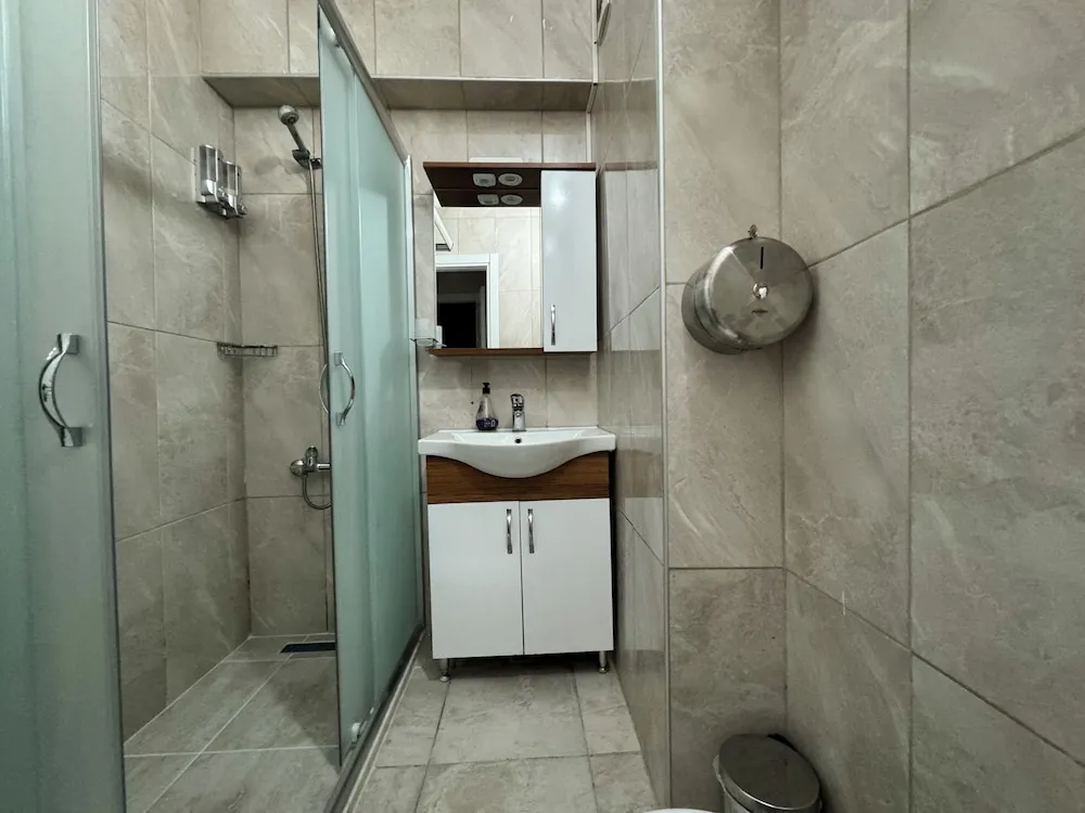 Family Tek Büyük veya İki Ayrı Yataklı Oda, Özel Banyo