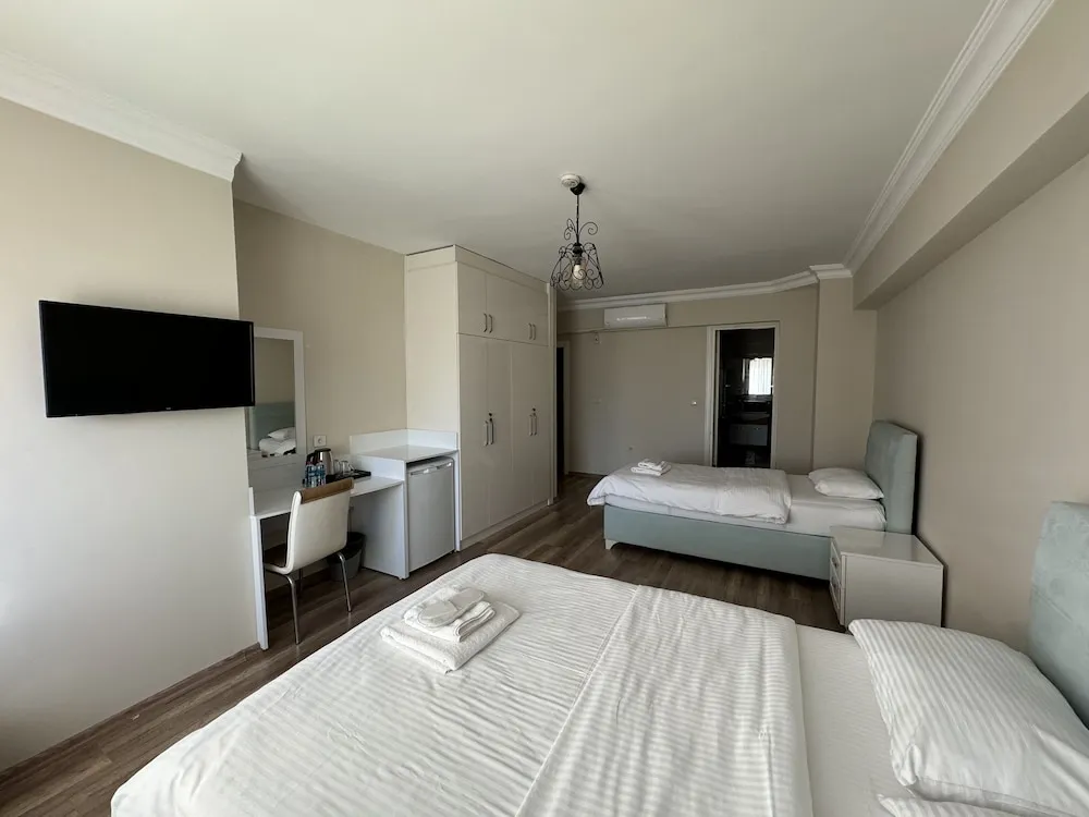Family Tek Büyük veya İki Ayrı Yataklı Oda, Özel Banyo, Deniz Manzaralı