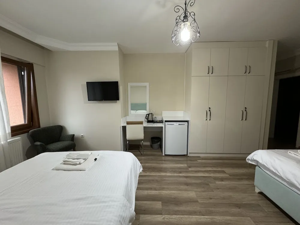 Family Tek Büyük veya İki Ayrı Yataklı Oda, Özel Banyo, Deniz Manzaralı