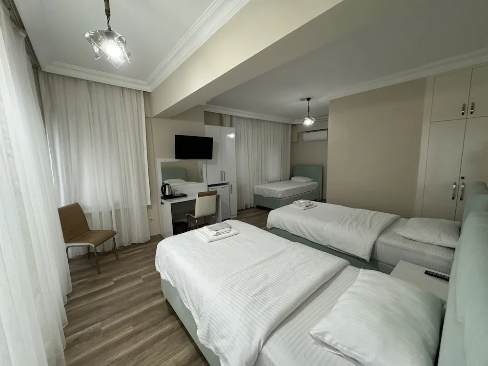 Standard Üç Kişilik Oda, Özel Banyo, Deniz Manzaralı