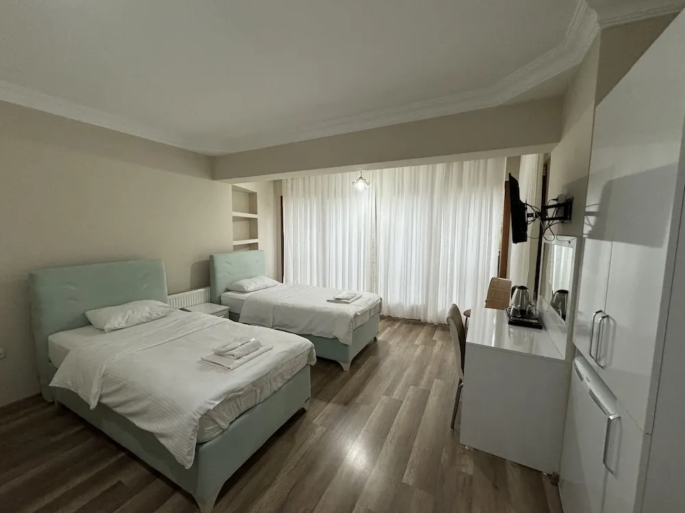Standard Üç Kişilik Oda, Özel Banyo, Deniz Manzaralı
