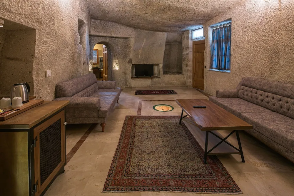 Luxury Süit, Avlu Manzaralı