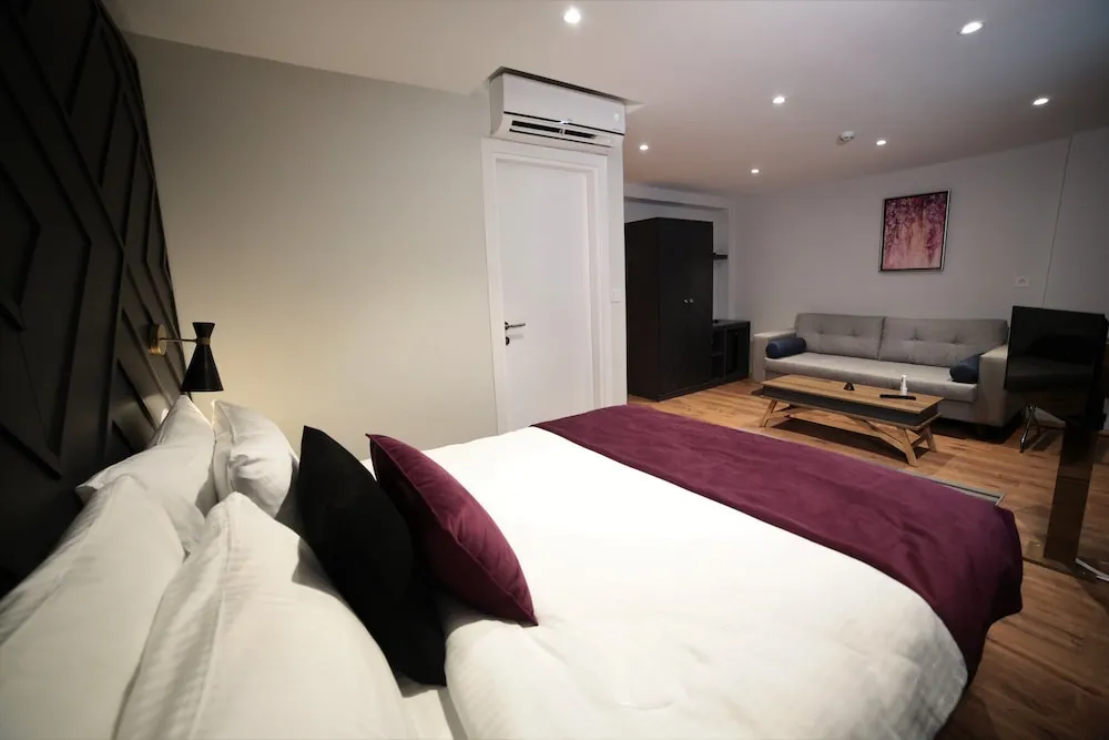 Süit (Roomy)