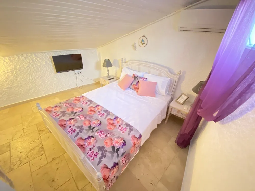 Standard Üç Kişilik Oda