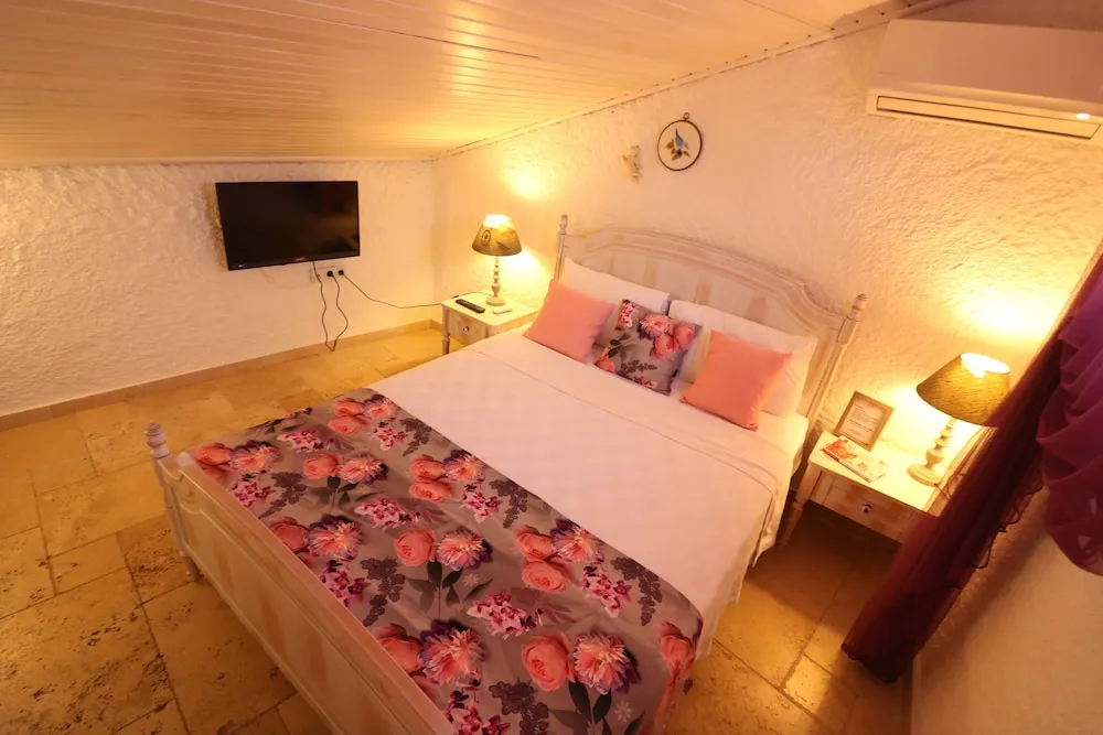 Standard Üç Kişilik Oda