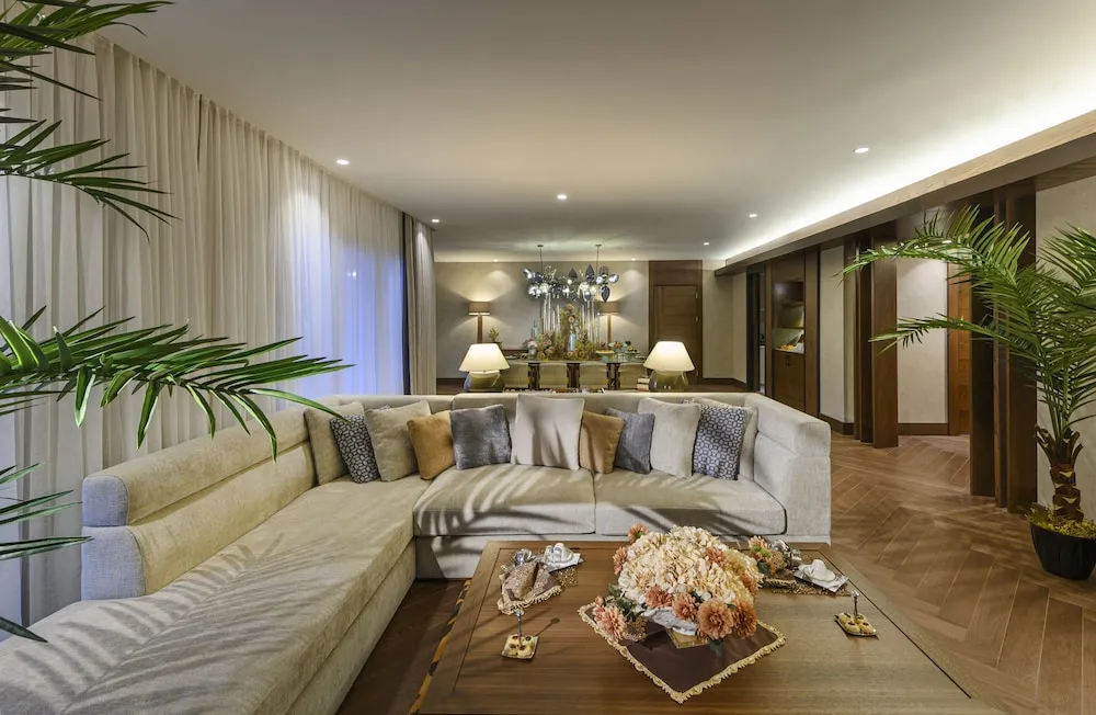 Kral Suite, Büyük Yataklı, Orman Manzaralı