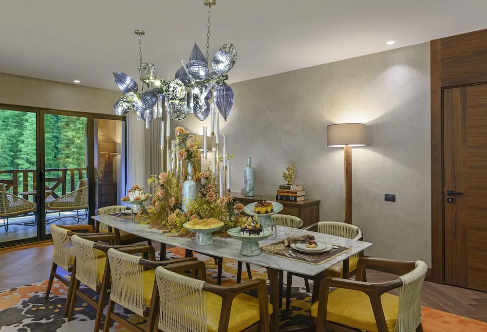 Kral Suite, Büyük Yataklı, Orman Manzaralı