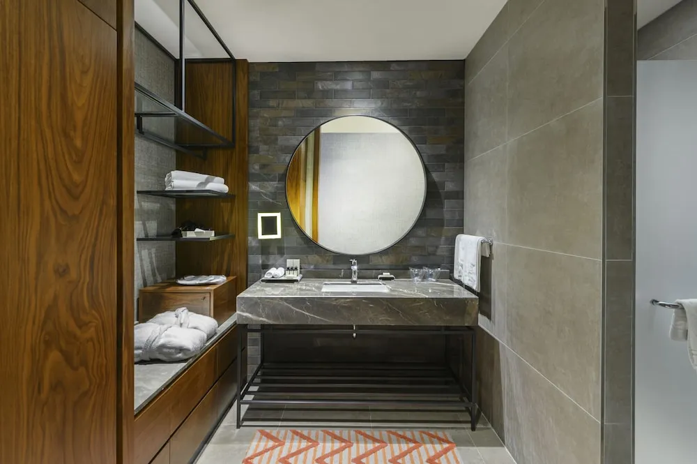 Deluxe Oda, Büyük Yataklı, Orman Manzaralı
