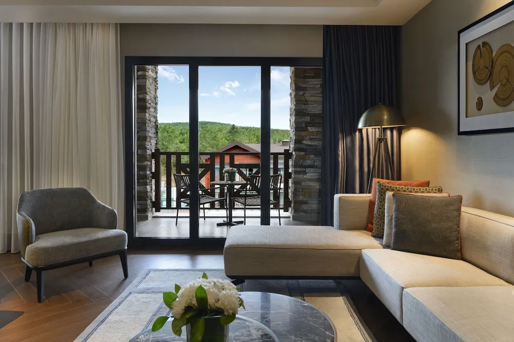 Comfort Süit, Büyük Yataklı, Biyolojik Gölet ve Orman Manzaralı
