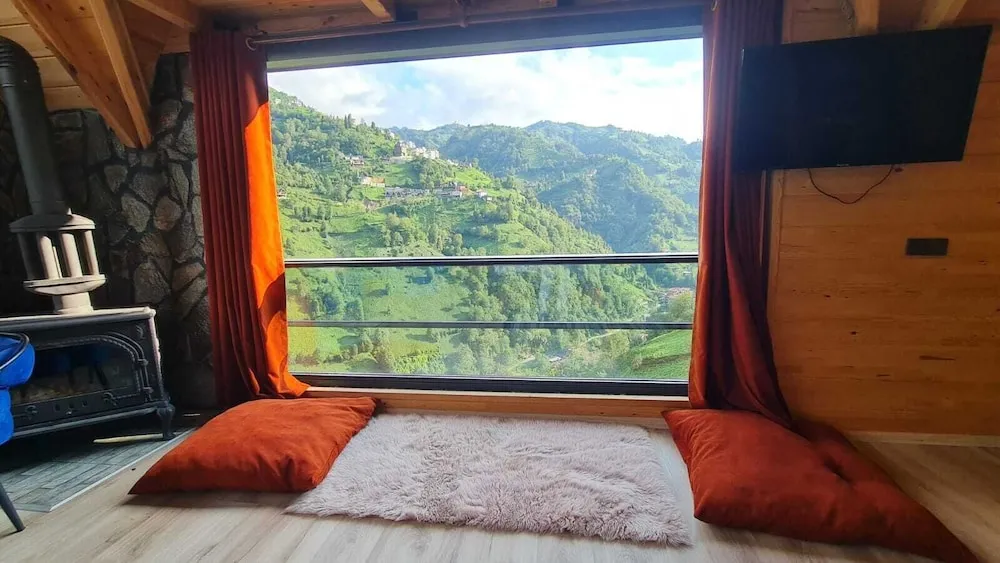 Deluxe Dağ Evi, Nehir Manzaralı