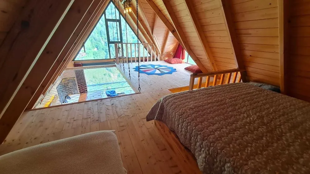Deluxe Dağ Evi, Nehir Manzaralı